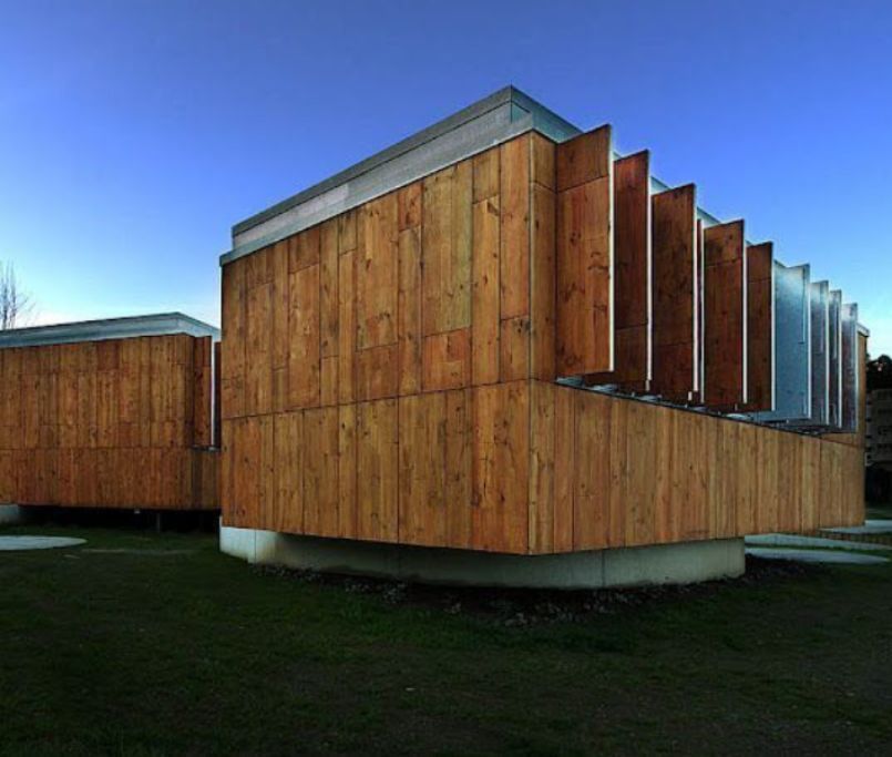 Pino Pinaster. Centro Socio Cultural de Teo. Ameneiros Rodríguez , Carballal Mariño, Fernández Malde y Rey Cond