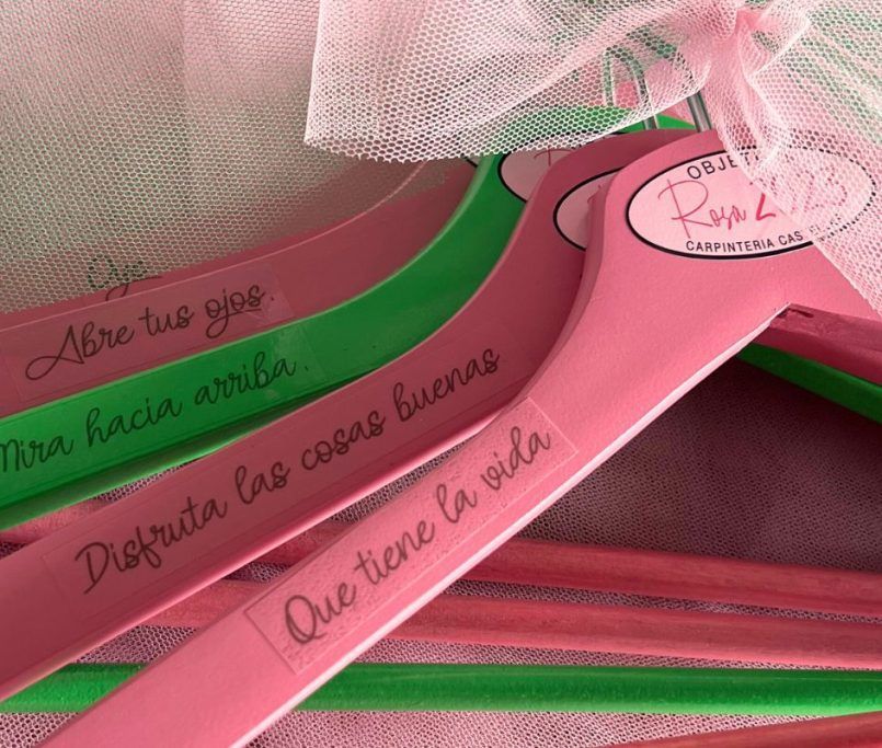 Objetivo Rosa Perchas Rosas RSC Carpintería Castellar Huesca